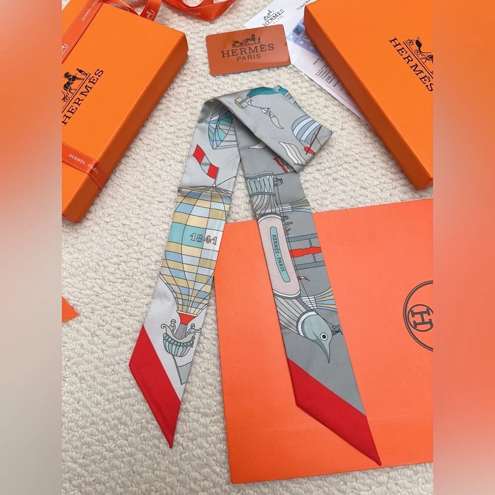 🍊 HERMÈS New Twilly Scarf "Dream of Soaring" Silk - Picture 3 of 9